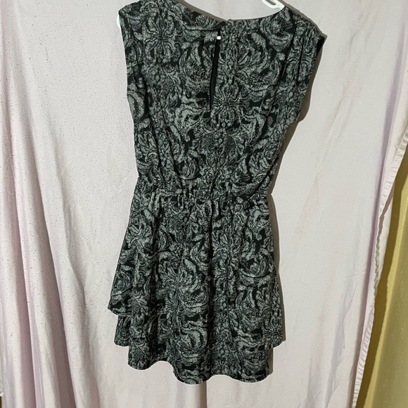 H&M Elegant Black and White Mini Dress - Picture 3 of 3